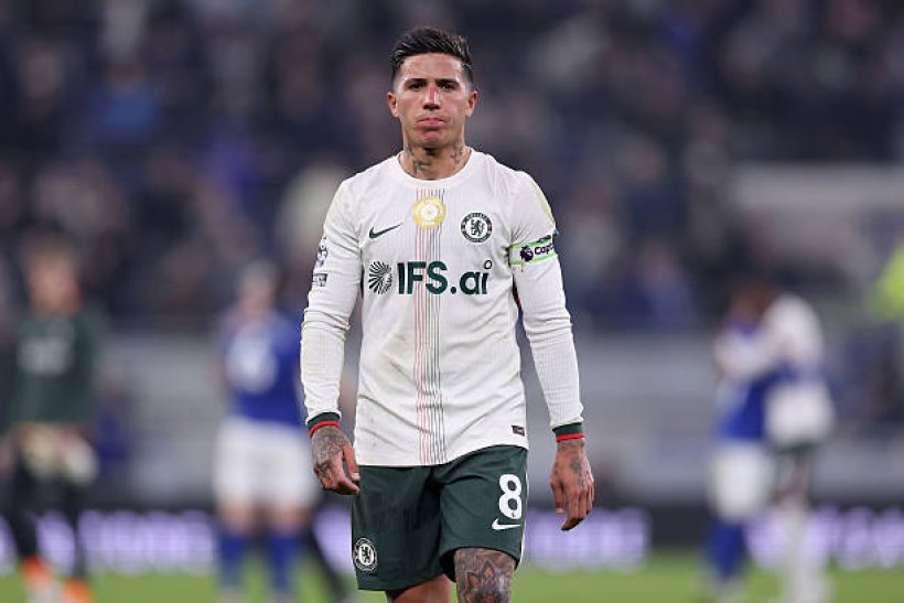 موقف باريس سان جيرمان من التعاقد مع إنزو فرنانديز