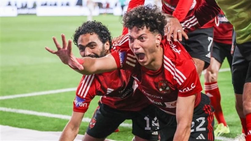 الأهلي متمسك ببقاء إمام عاشور وحسين الشحات