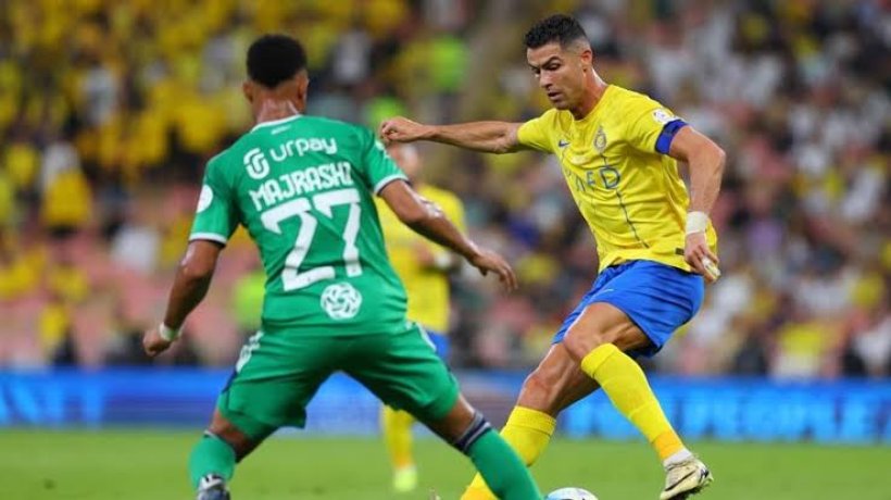 حيرة داخل الأهلي والنصر بسبب خمسة لاعبين