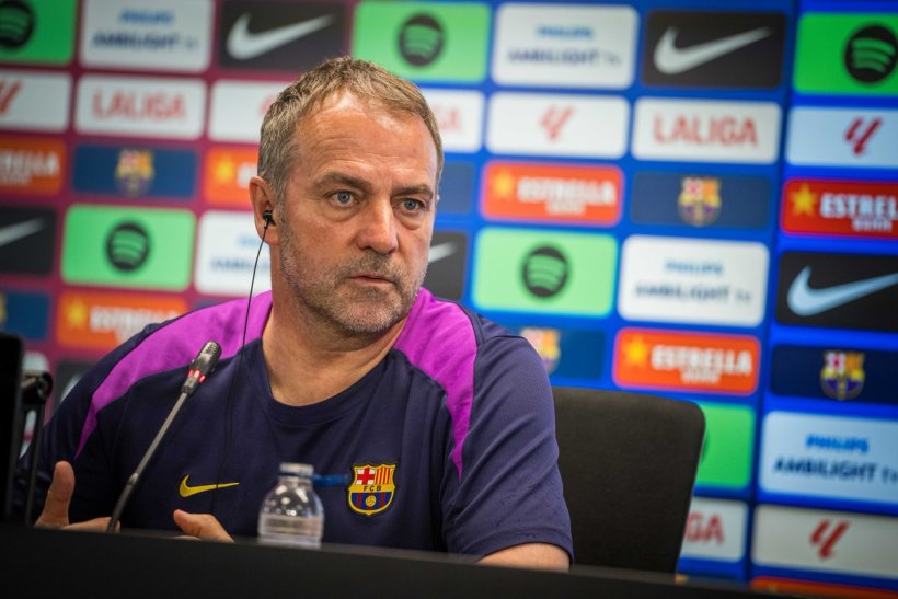 فليك: نسير خطوة بخطوة نحو الدوري، والأهم هو بناء مشروع قوي لبرشلونة