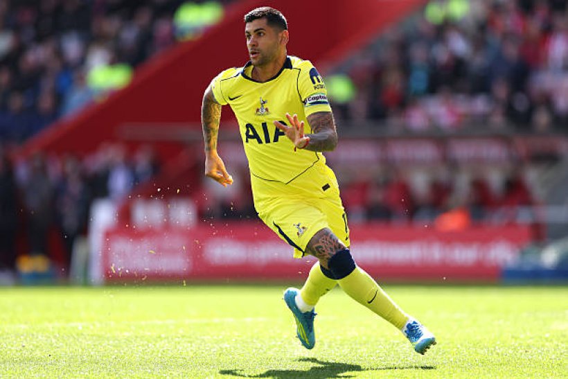 برشلونة يضع روميرو بديلًا لباستوني في الميركاتو الصيفي