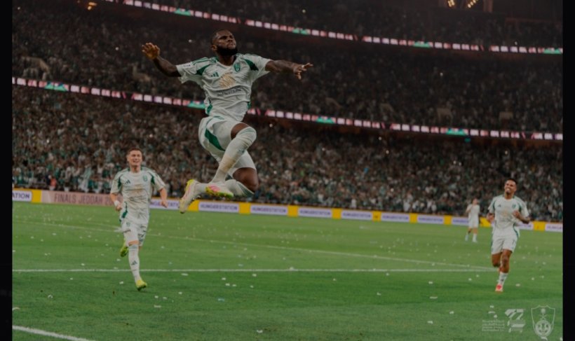 حسم الجدل حول كيسيه.. الكشف عن حقيقة عرض أيك أثينا