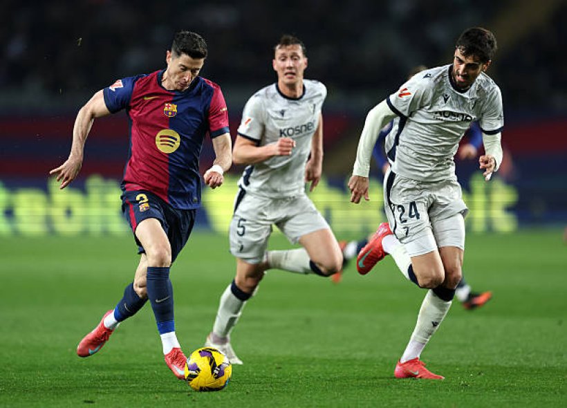 برشلونة يعود إلى إل سادار بطموح الانتقام وحسم لقب الدوري