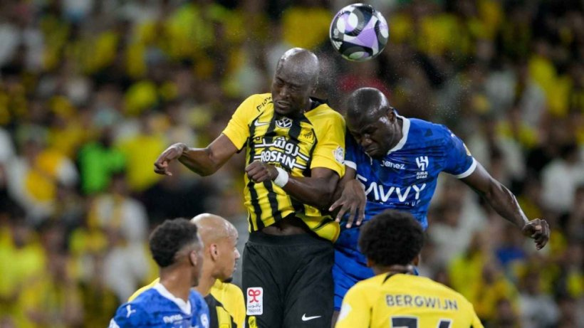 بن جاكوبس يكشف تفاصيل مقترح انتقال نجم الهلال إلى الاتحاد